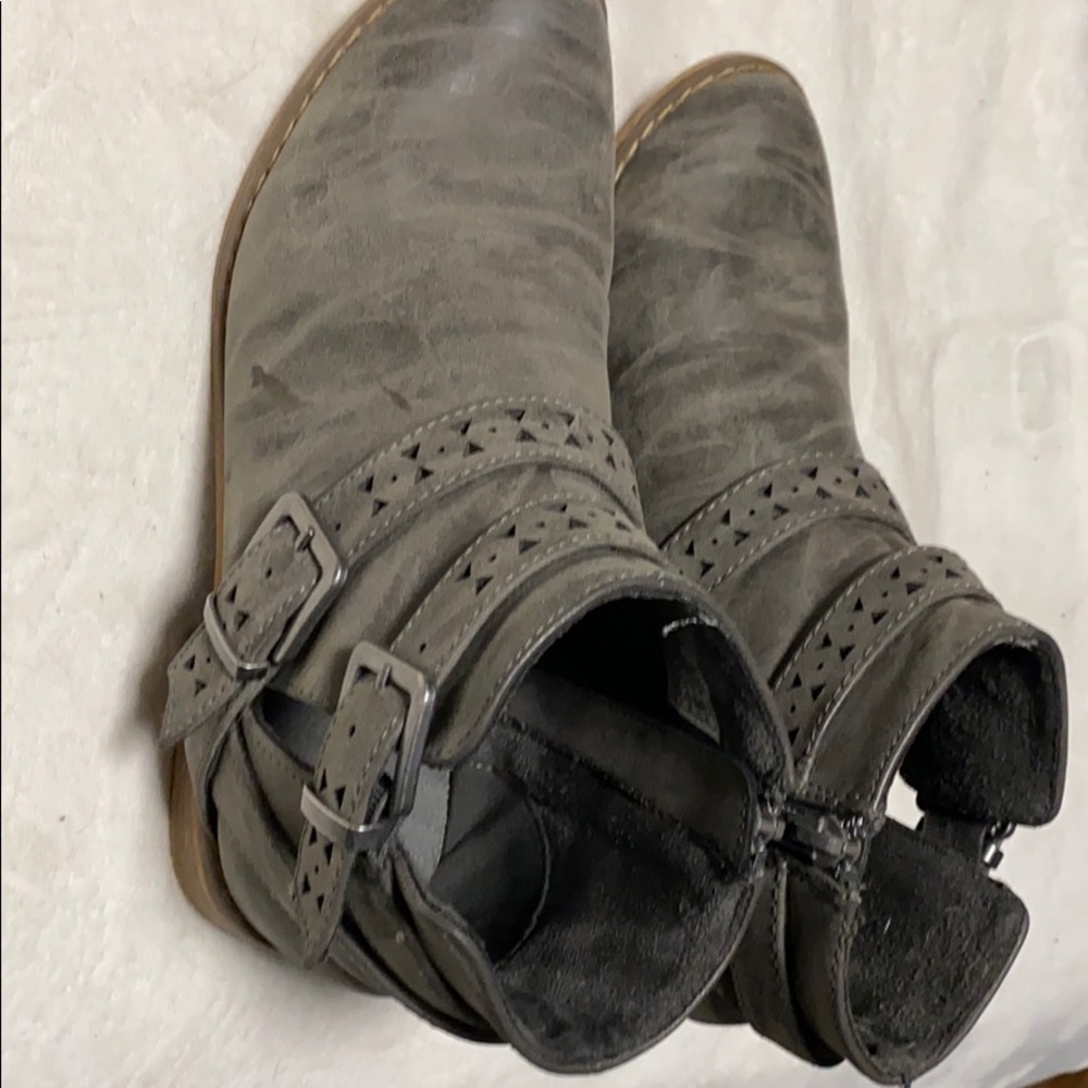 Women’s Size 7 Rocket Dog Moccasins Booties